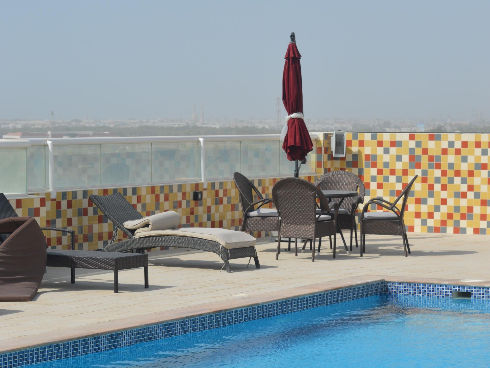 Grand Midwest View Hotel Apartments Dubai Esterno foto